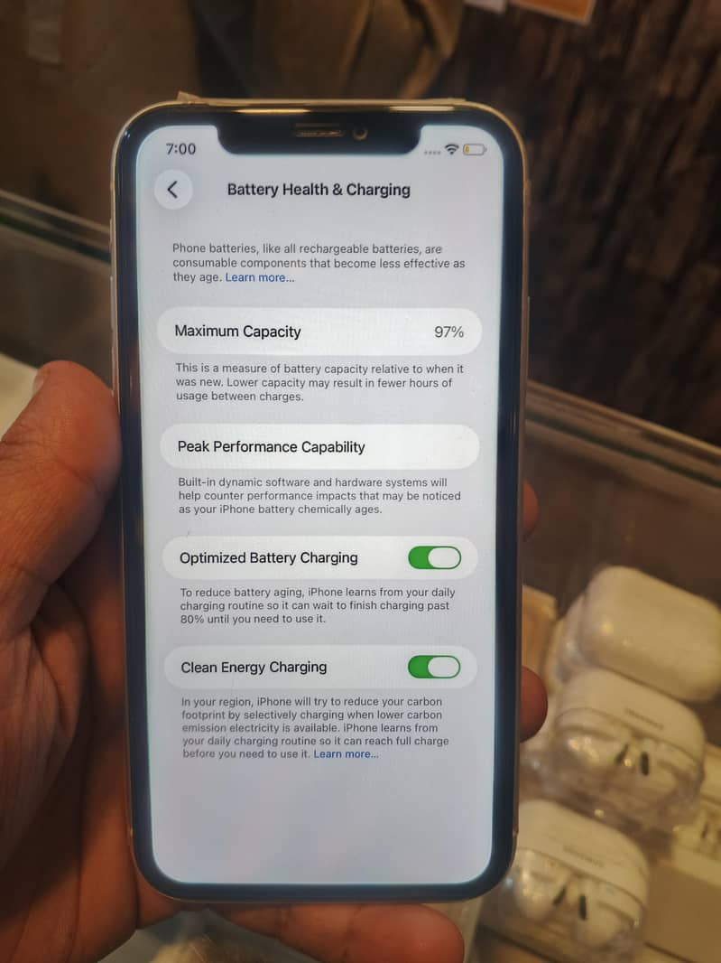 Apple iPhone 11 3