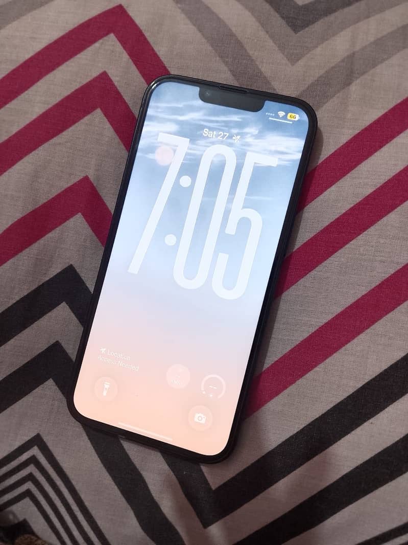 Apple iPhone 13 0