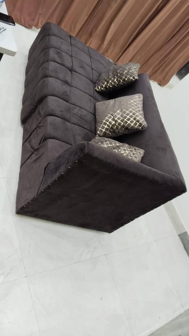 L Shaped Sofa 1