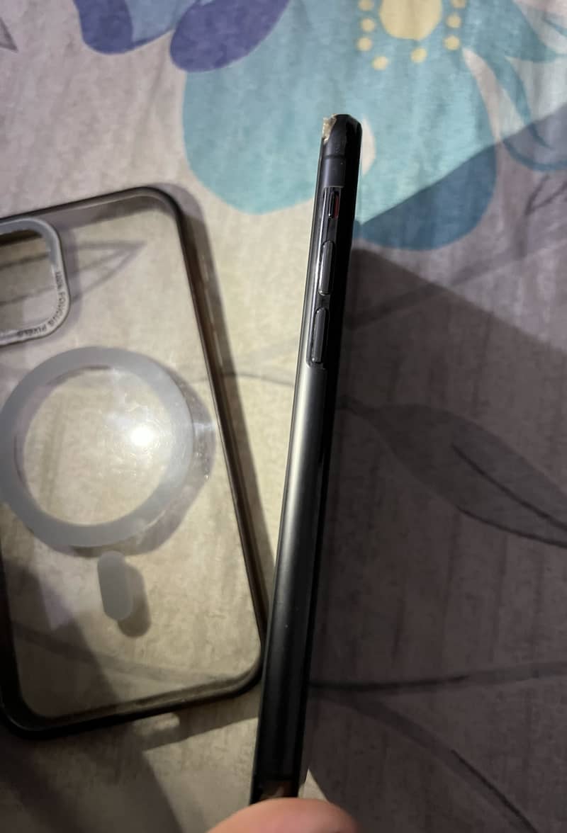 Apple iPhone 11 Pro 5