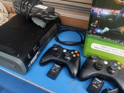 x box 360 with 2 wireless controller