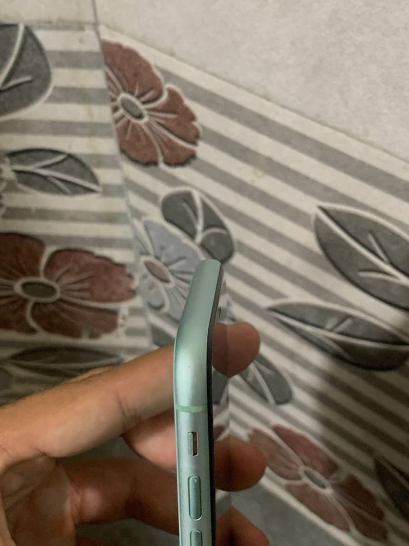 Apple iPhone 11 9