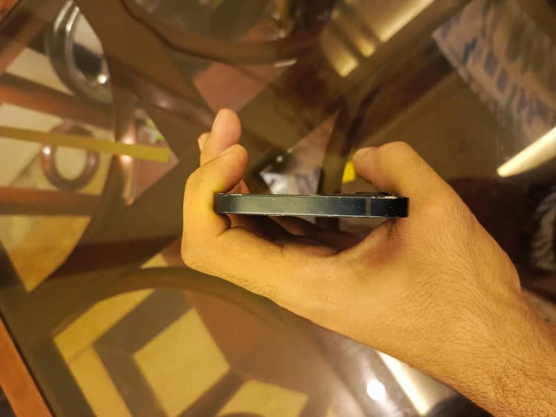 iPhone 12 3