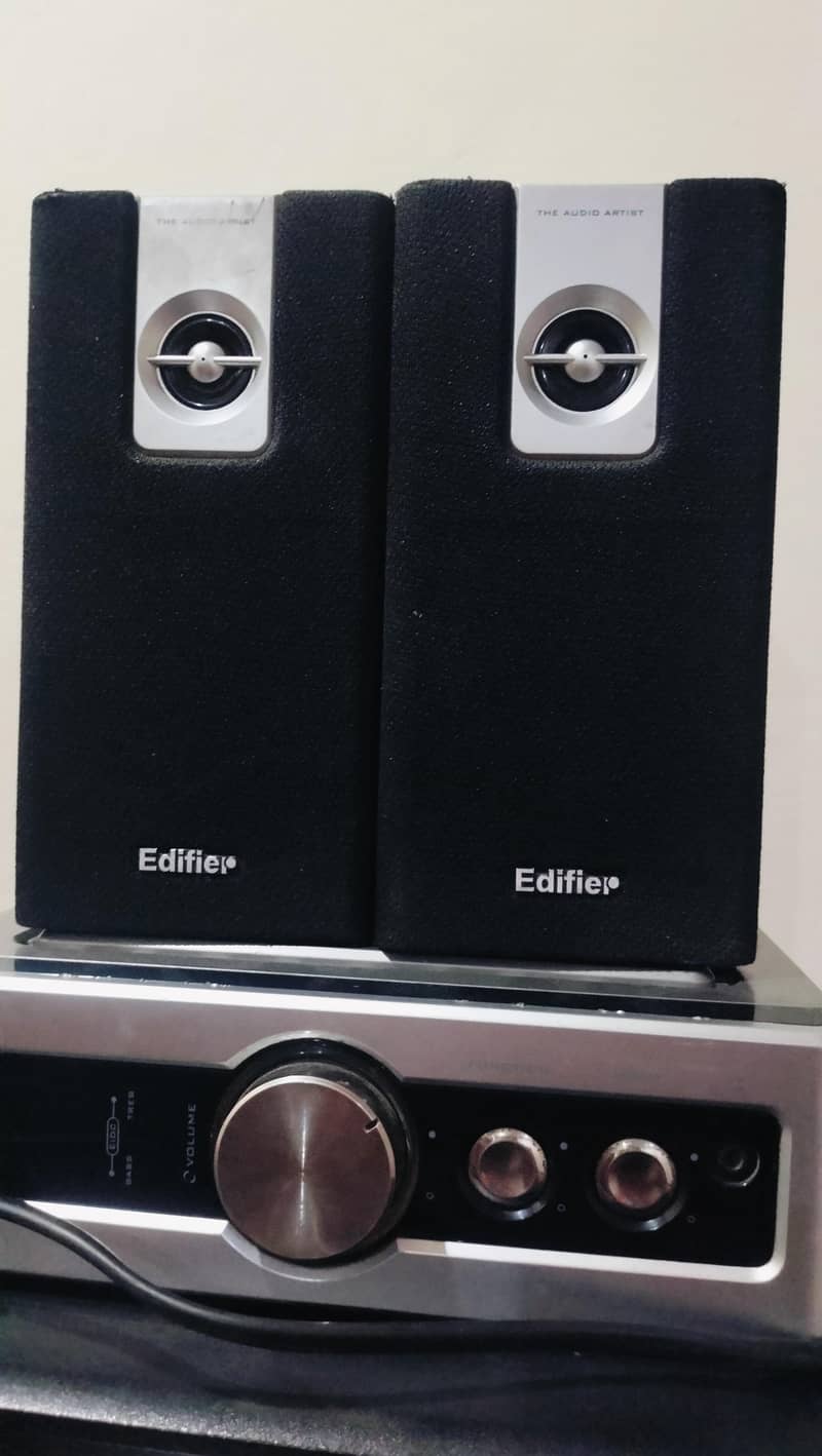 Edifirer C2 2