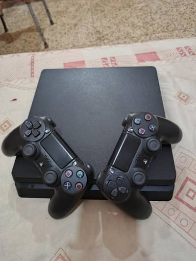 PS4 Slim 1 TB