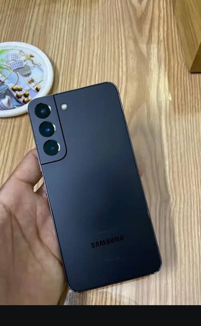 Samsung Mobile S22 non pta with box