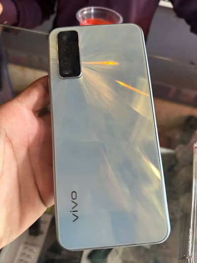 Vivo y20