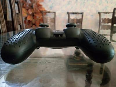Original Dualshock 4 Controller – Like New