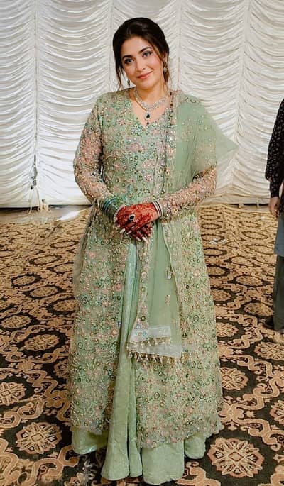wedding dress pistachio colur