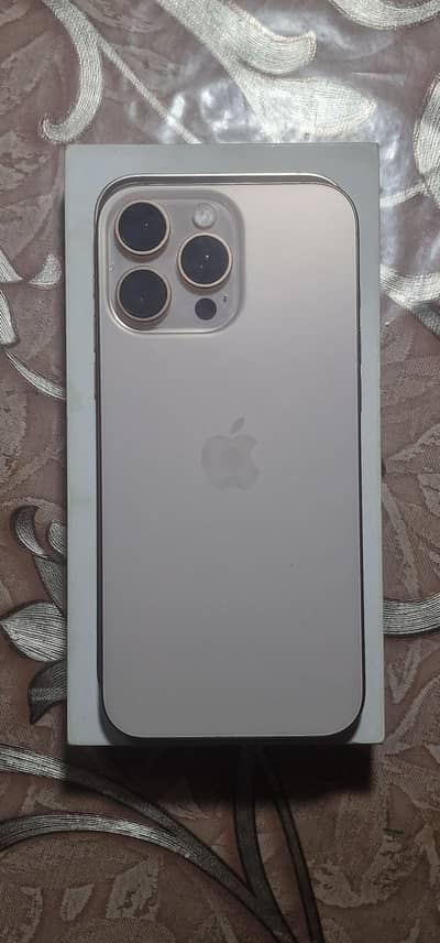 Apple iPhone 16 Pro Max