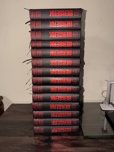 Berserk Deluxe Edition Volume 1-14