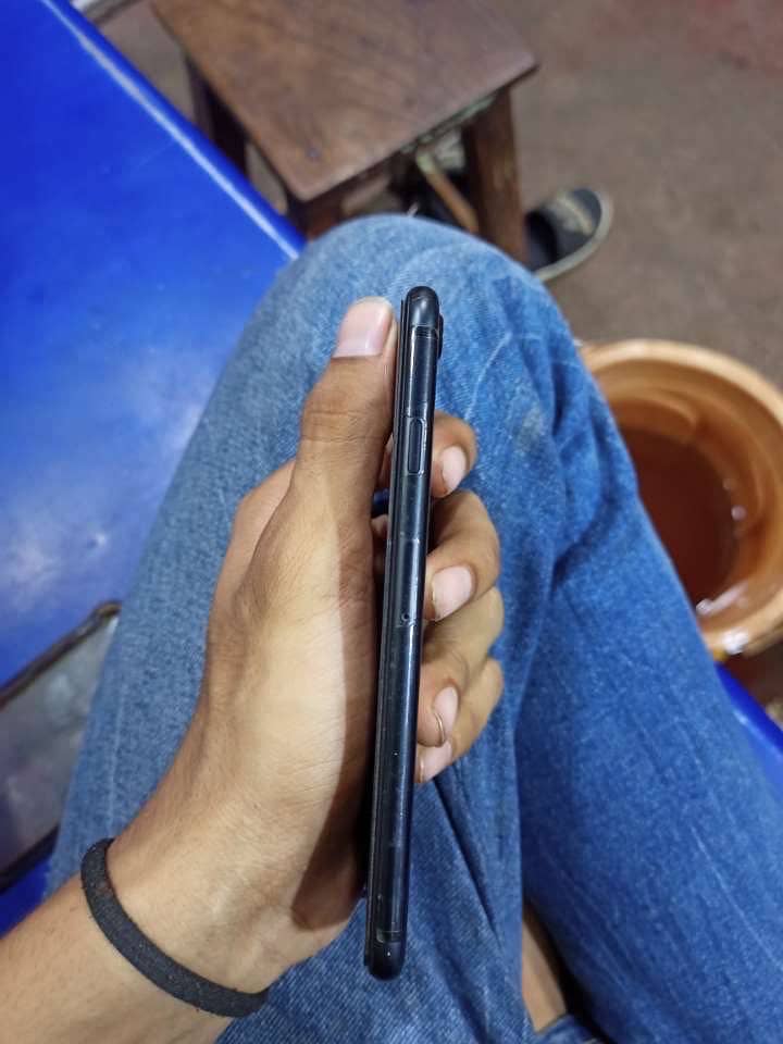 Apple iPhone 7 1