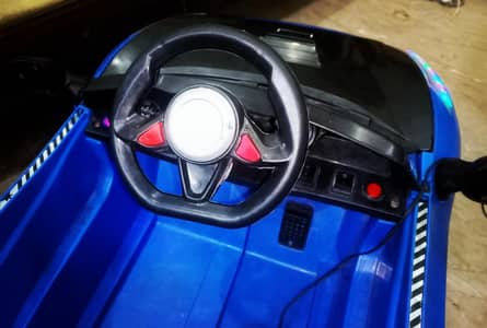 Kids Car with swing mode, usb,music,Lights, battery,All ok O3I28O8378O