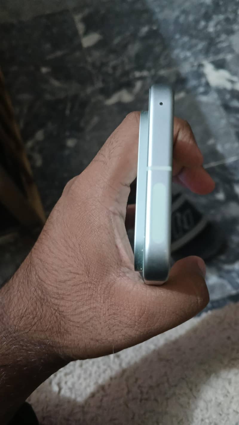 Google Pixel 9 3