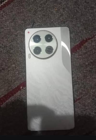 Tecno CAMON 30