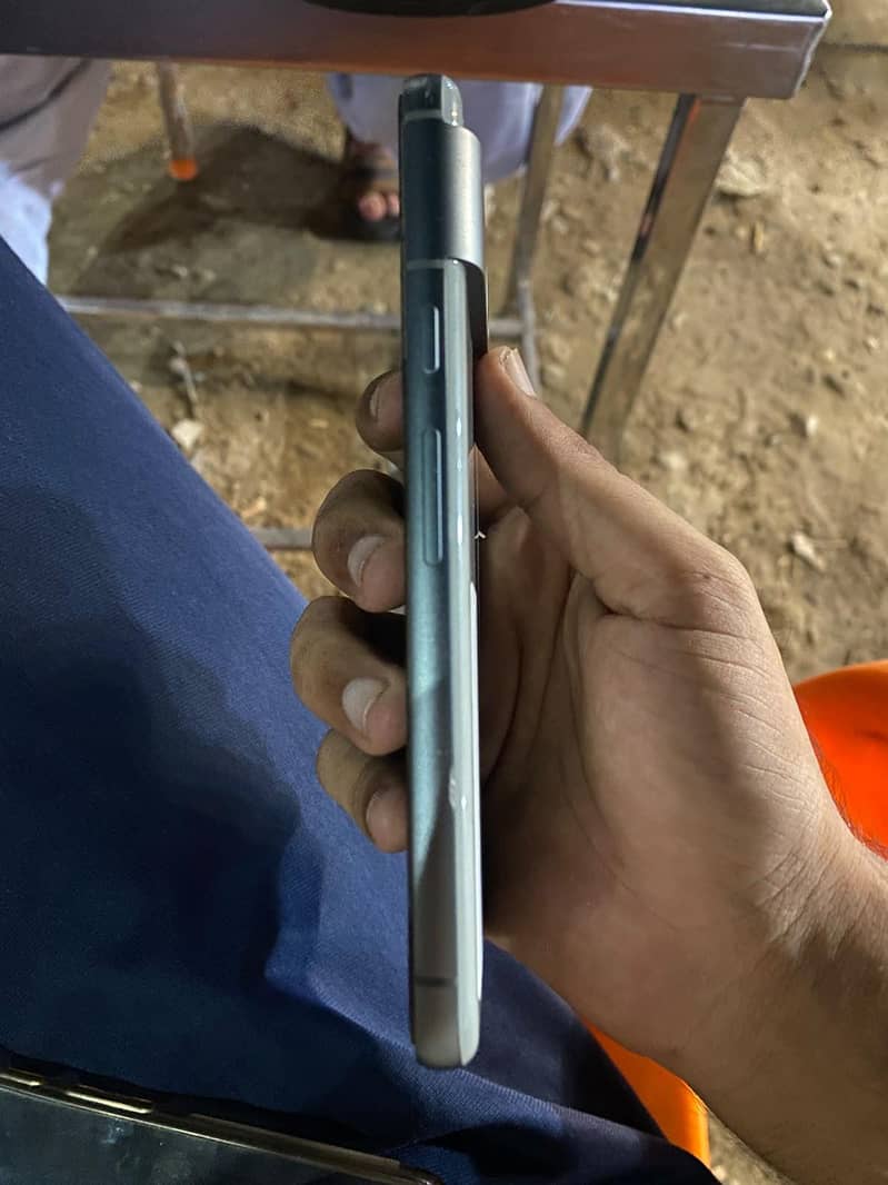 Google Pixel 8 3