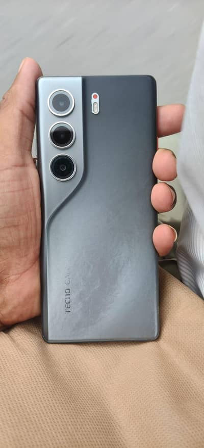 Tecno CAMON 40 Pro