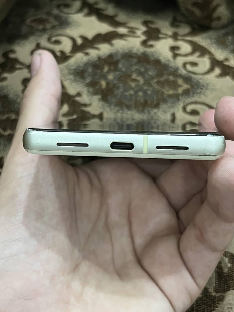 Google Pixel 7 3