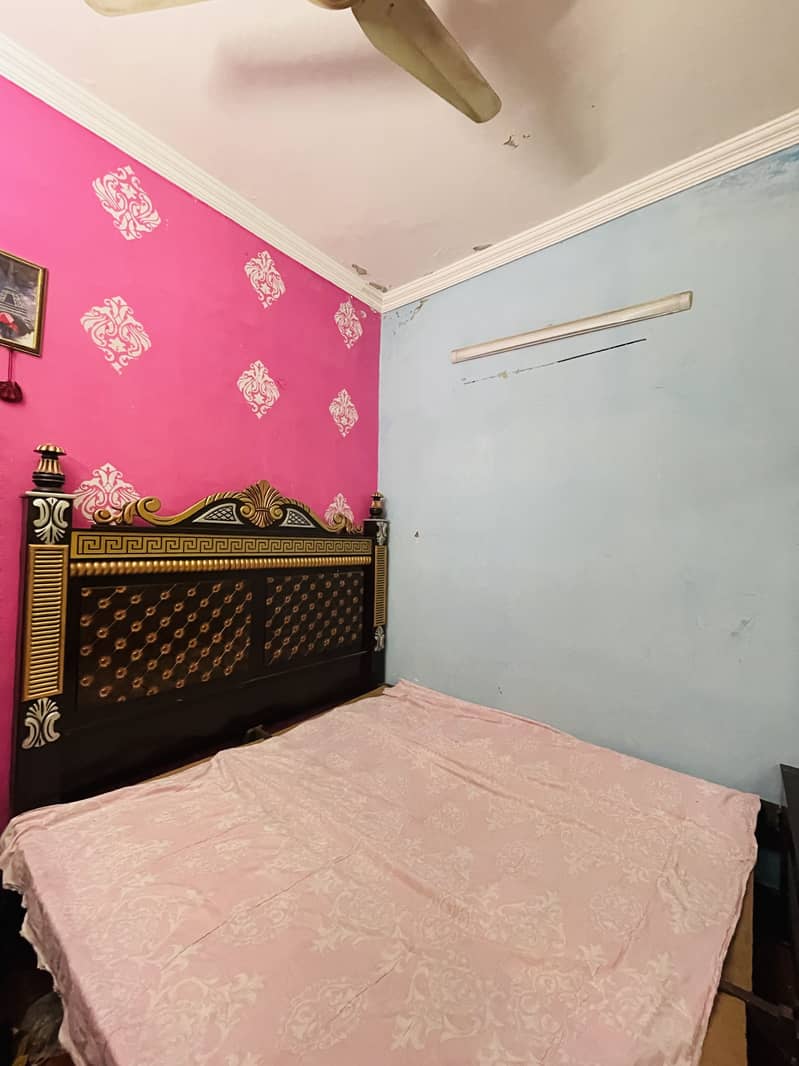 room bed 1