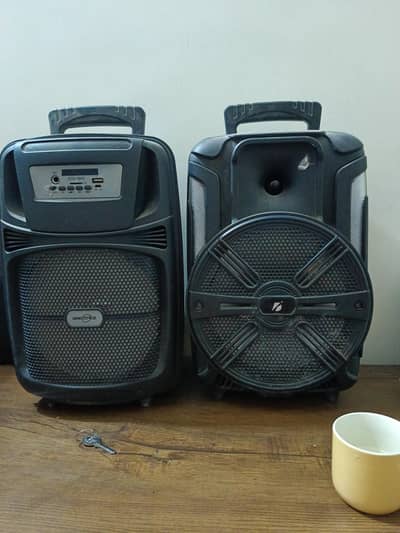 speakers