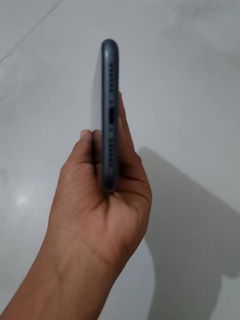 Apple iPhone 11 5