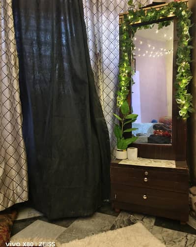 dressing mirror