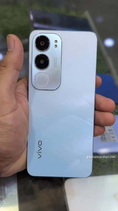 Vivo Y19s