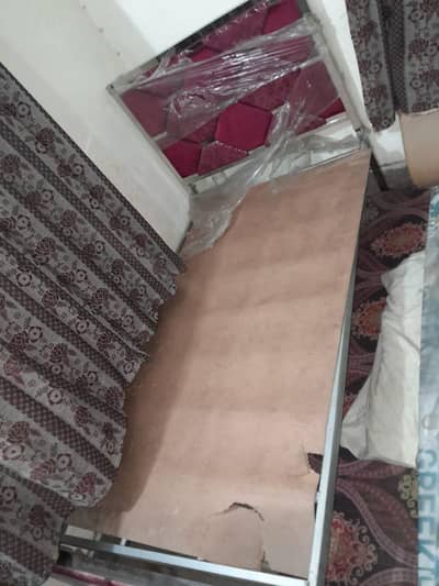 single bed with mattress