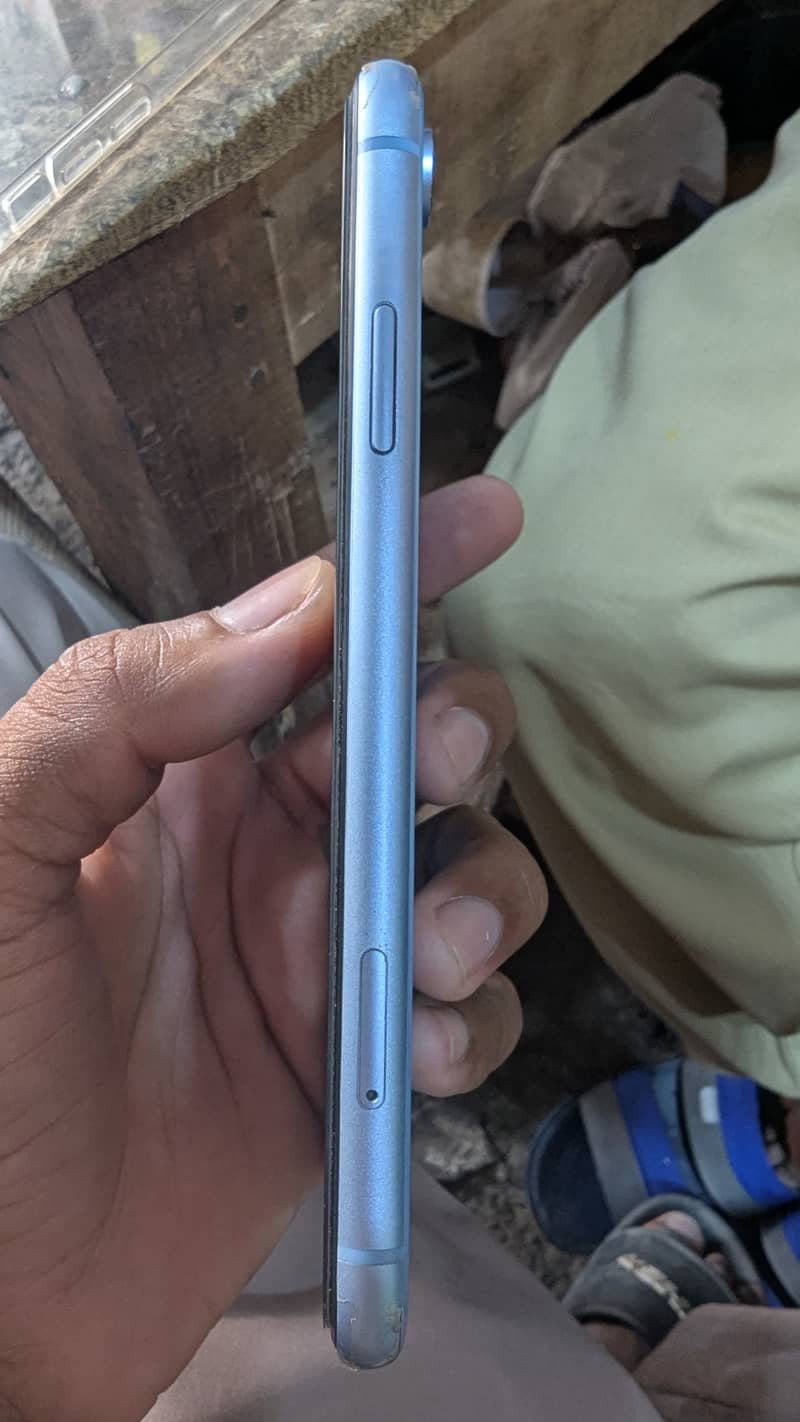 Apple iPhone XR 0