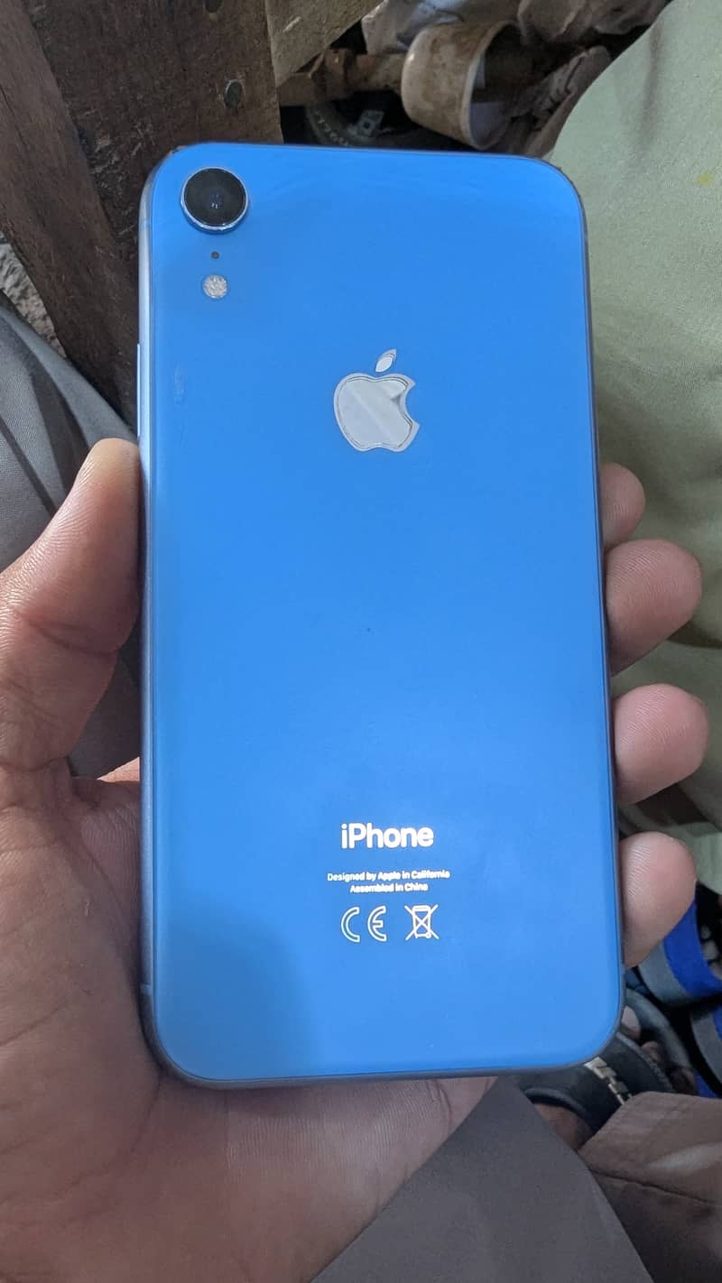 Apple iPhone XR 1