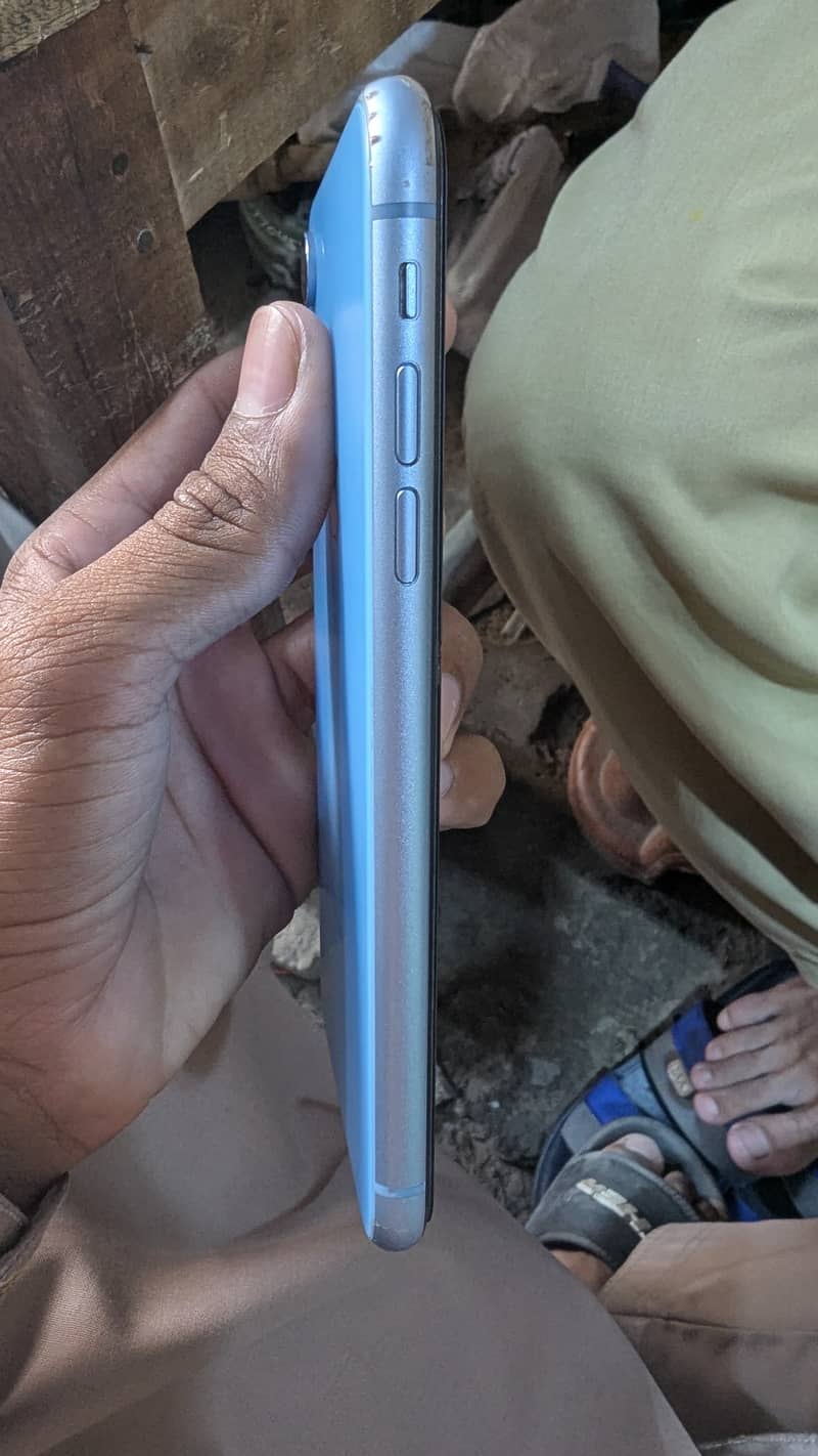 Apple iPhone XR 3