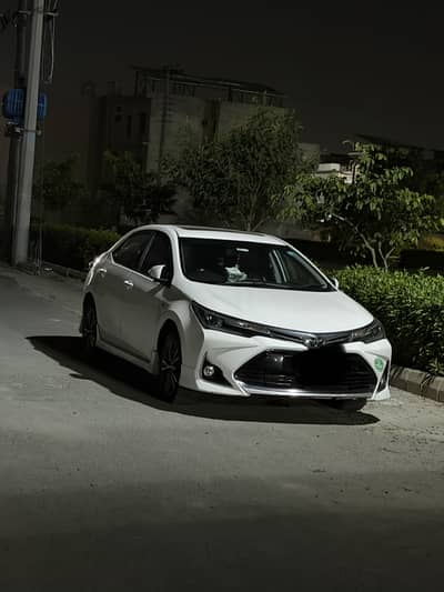 Toyota Corrolla Grande 2021 black interior
