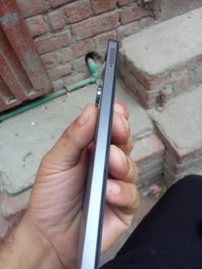 Realme C30 10/9.5