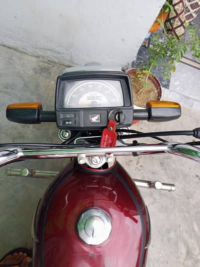 whatsapp contact.  03180184919