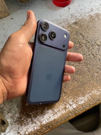 Apple iPhone XR converted 17 pro