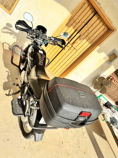 Suzuki GS 150 2022