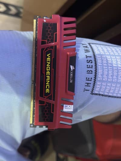 CROSAIR RAM 8GB (2x4GB). 1600MHz