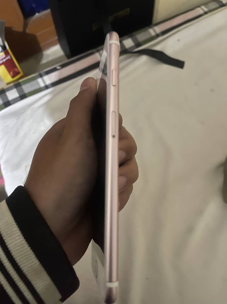 Apple iPhone 7 Plus 4