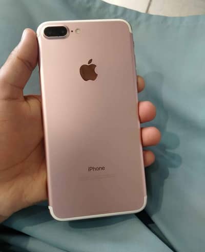 iphone 7 plas 128 GB with box my WhatsApp number 0343/15/94/070/94/070