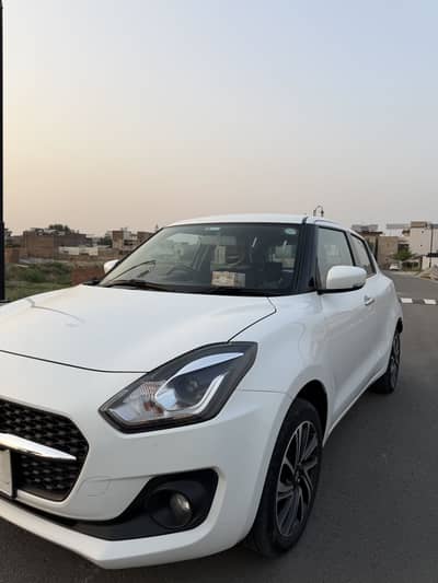 Suzuki Swift GLX CVT 2025