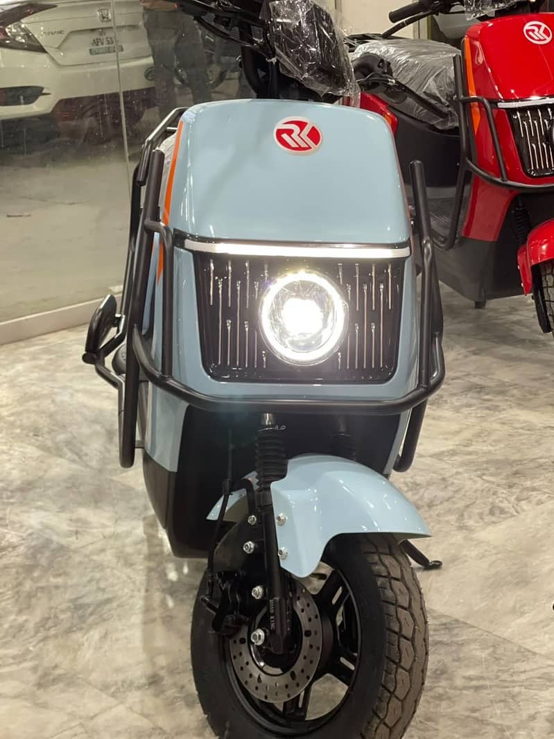 Ev scooty 4