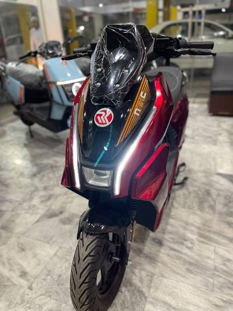 Ev scooty 11