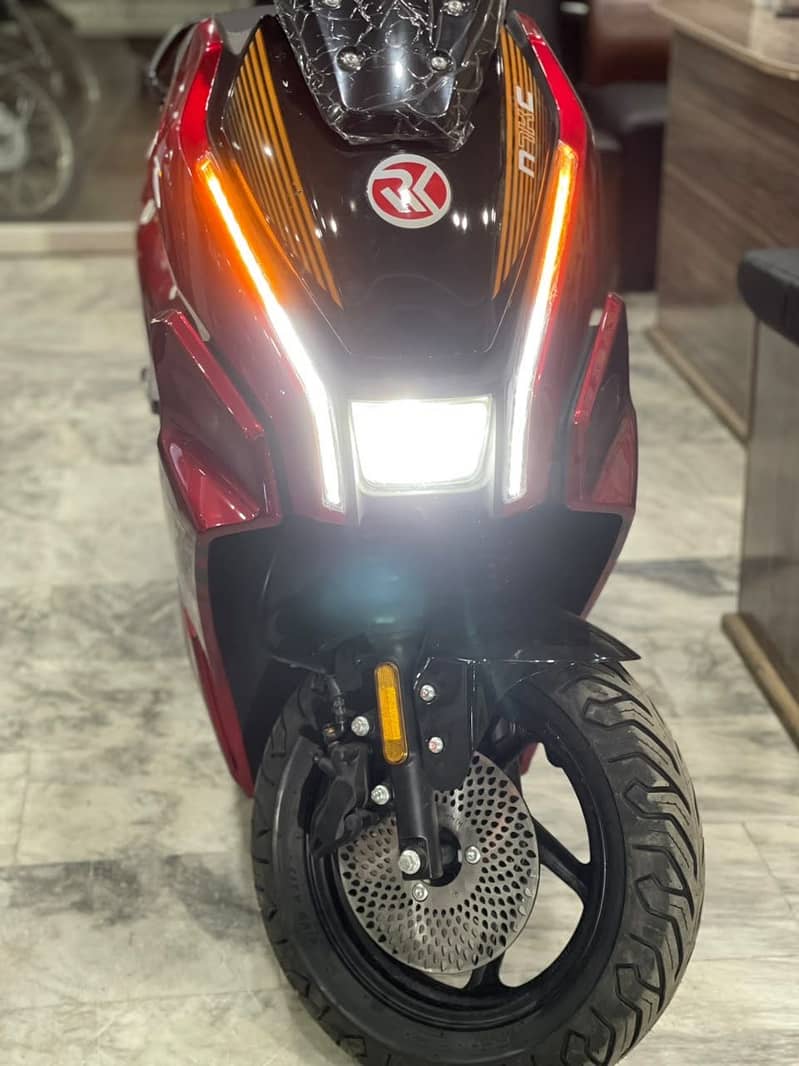 Ev scooty 12