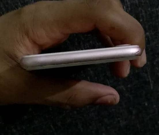 Apple iPhone 7 2