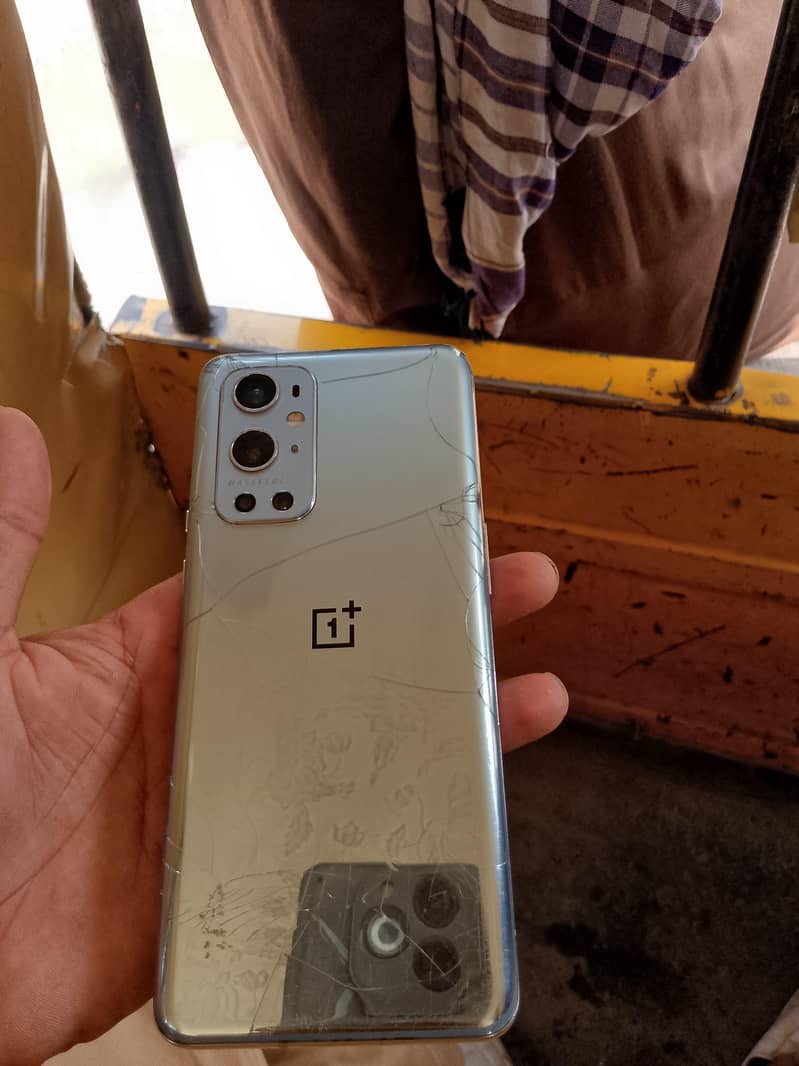 One Plus 9 Pro 4