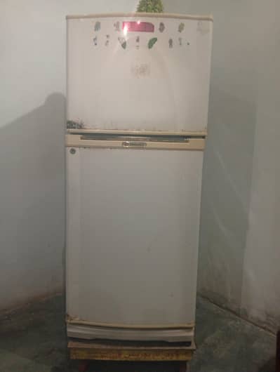 Dawlance Refrigerator Medium Size for sale