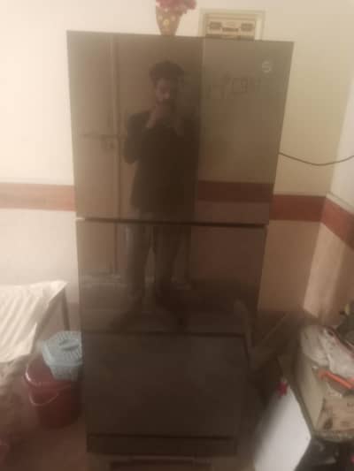 pel large midum size glass miror may ha doors saf frige ha