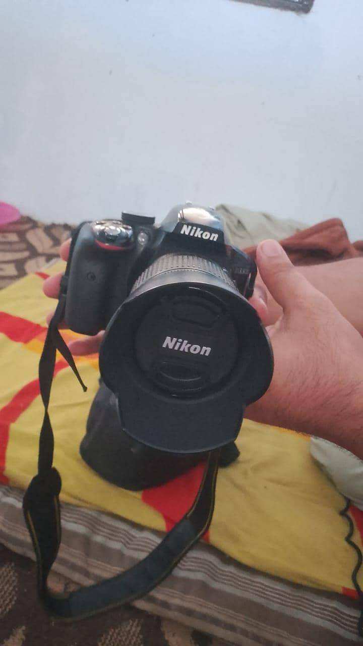 Nikon 4