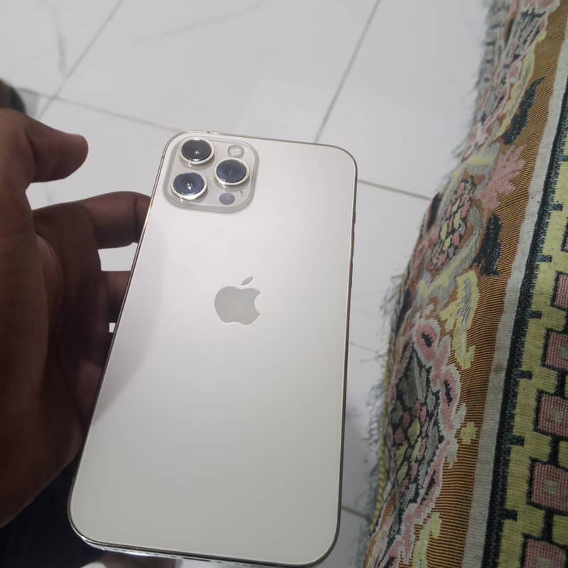 iPhone 12 pro max 5