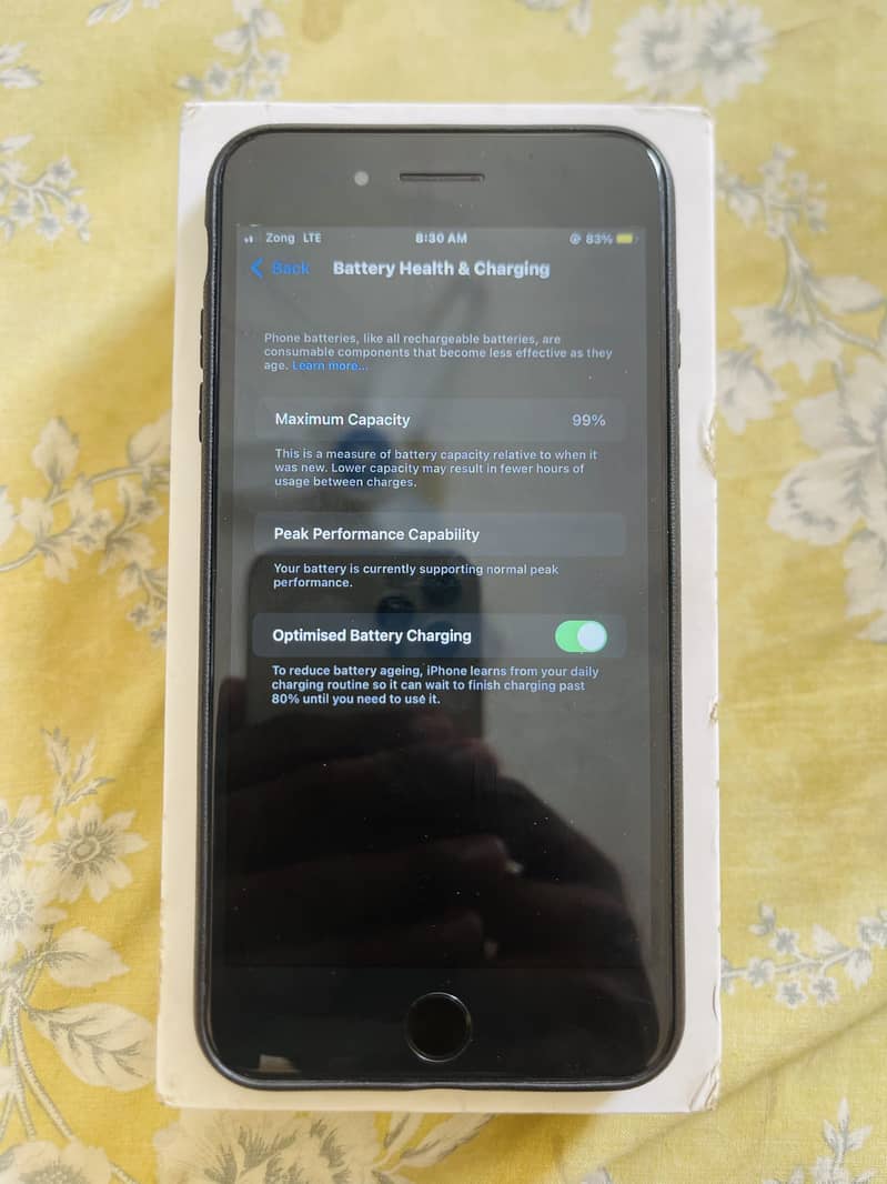 Apple iPhone 8 Plus 4